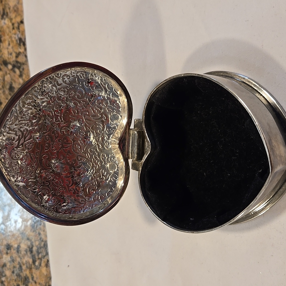 Vintage Silver Plated Heart jewelry box trinket holder - Picture 2 of 8
